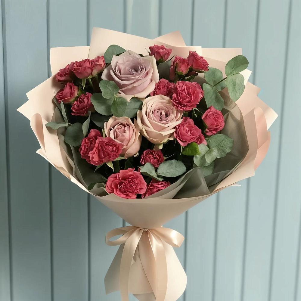 Букет цветов из: Гвоздики и Розы в Реутов
