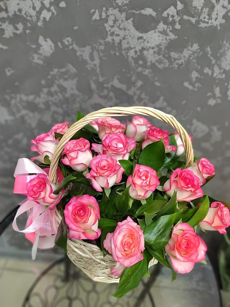 Цветочная композиция из Розы в корзине в Реутов