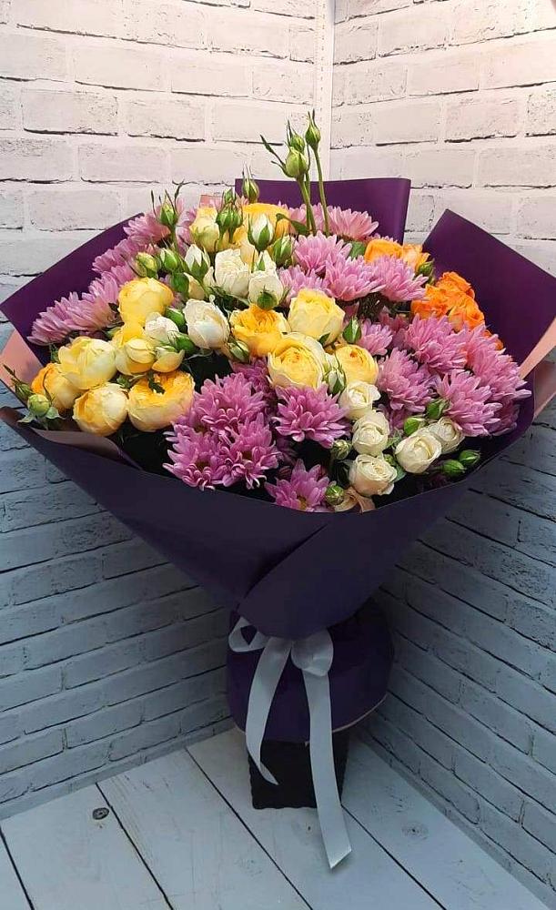 Букет цветов из: Хризантемы и Розы в Реутов