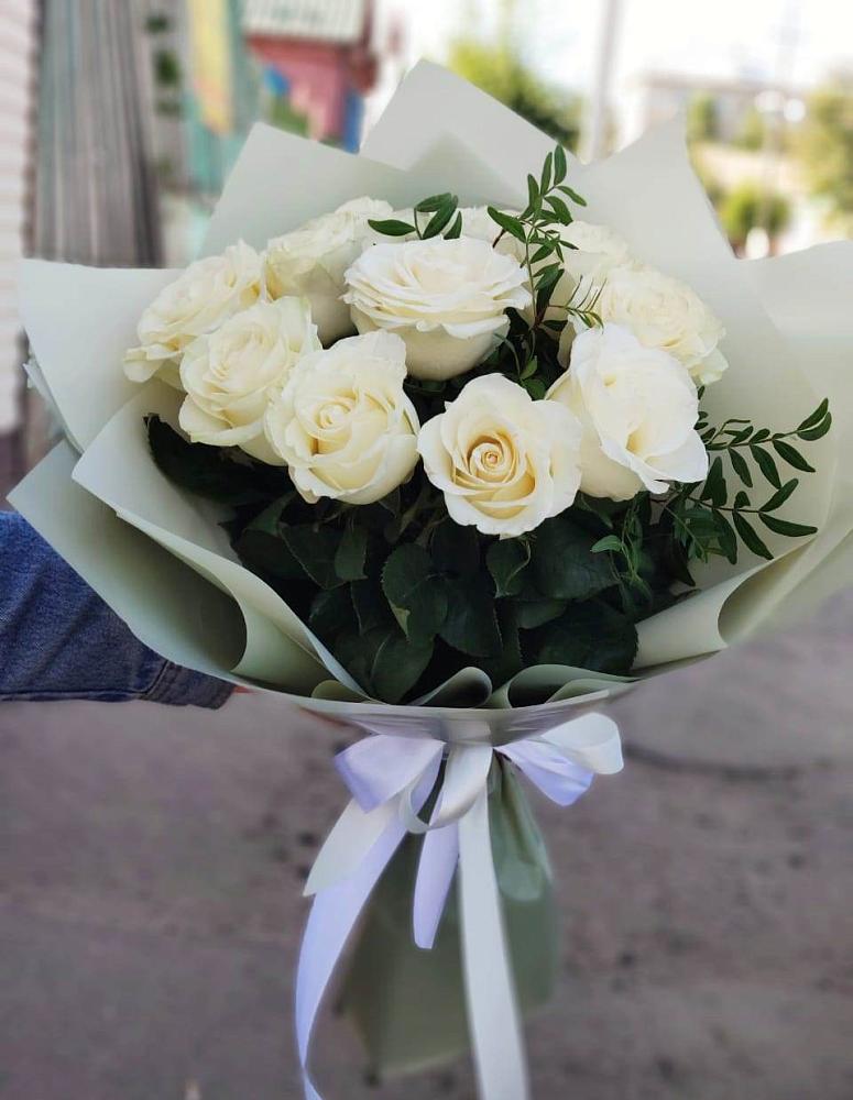 Букет Белые розы Проуд в Реутов