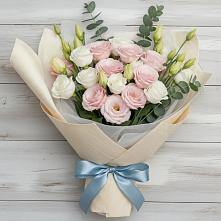 Букет цветов из:  Лизиантусы в Реутов