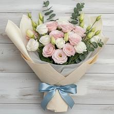 Букет цветов из:  Лизиантусы в Реутов