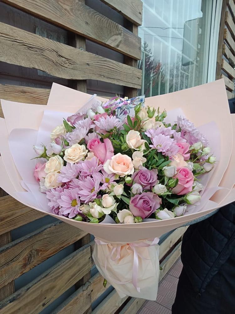 Букет цветов из: Розы и Хризантемы в Реутов