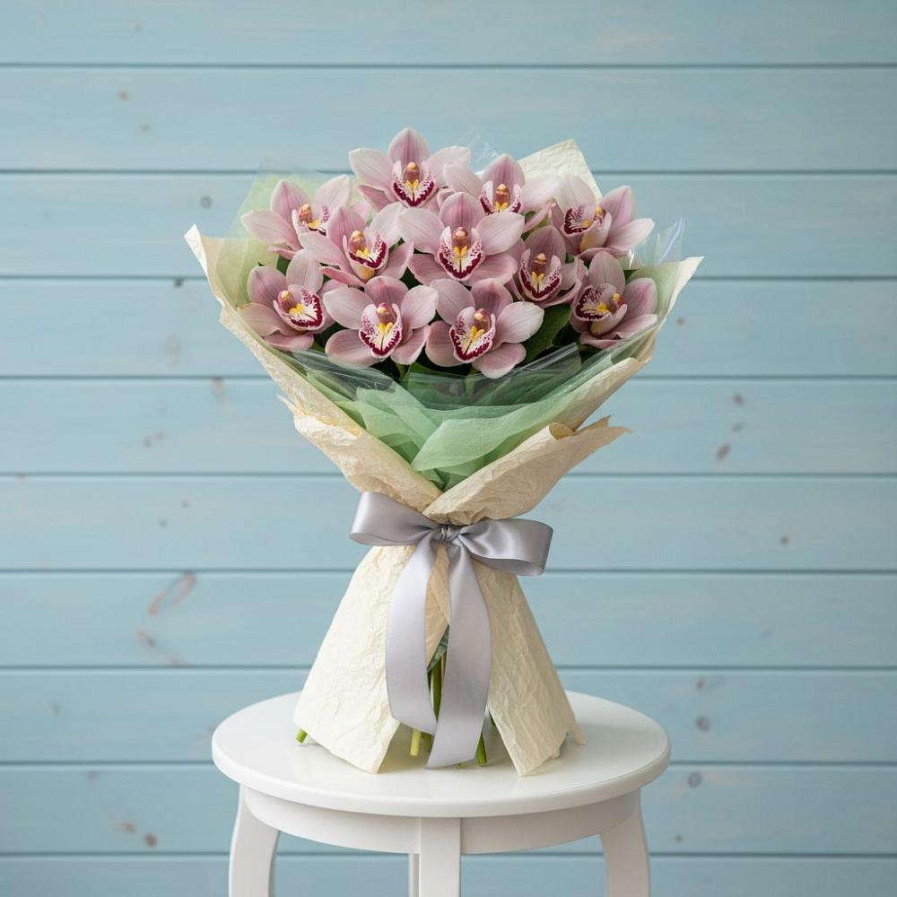 Букет цветов из: Орхидеи и Розы в Реутов