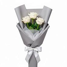 Букет 3 белые розы в Реутов
