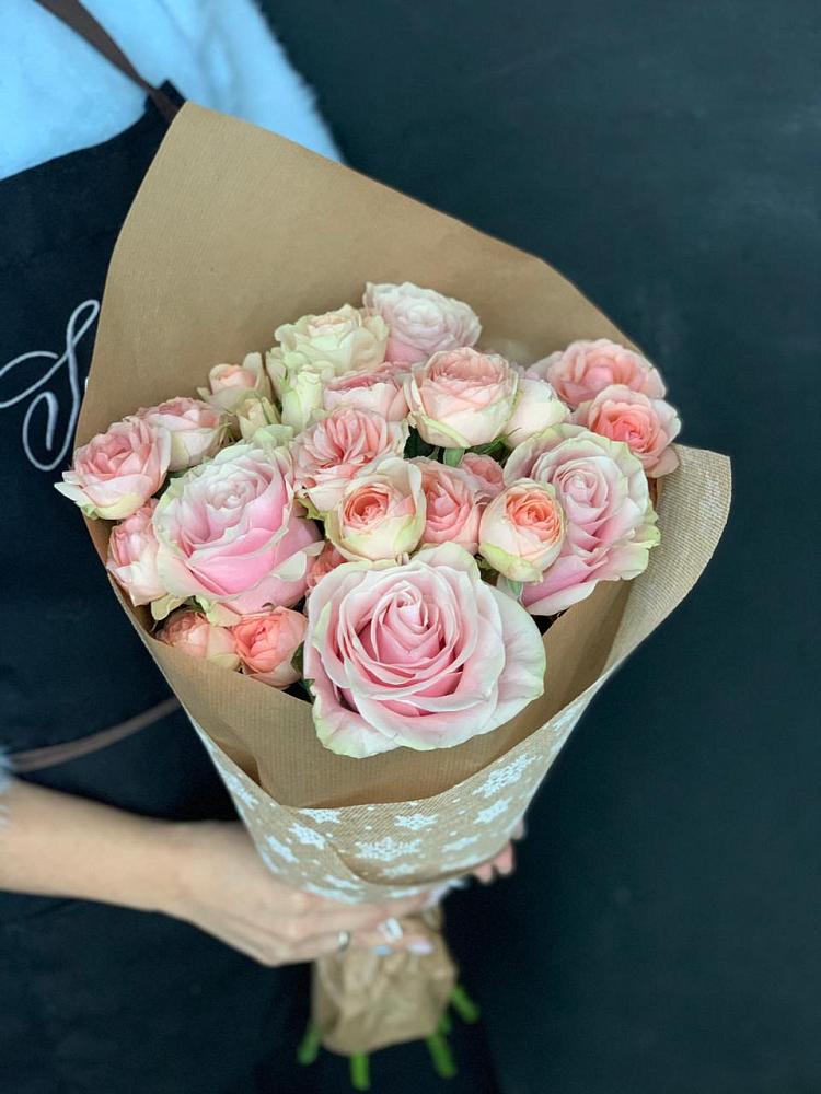 Букет цветов из: Хризантемы и Розы в Реутов