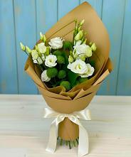 Букет цветов из:  Хризантемы и Лизиантусы #REPLACE_PRED# Реутов