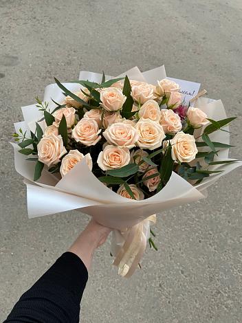 Букет Кремовые розы Латте в Реутов