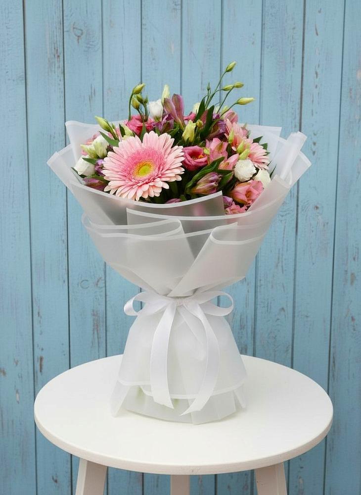 Букет цветов из: Герберы, Альстромерии и Лизиантусы в Реутов