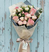 Букет цветов из:  Розы #REPLACE_PRED# Реутов