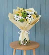 Букет цветов из:  Хризантемы и Розы в Реутов