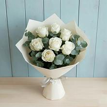 Букет Белые розы в Эвкалипте в Реутов
