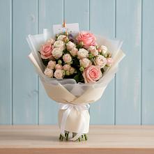 Букет цветов из:  Розы #REPLACE_PRED# Реутов