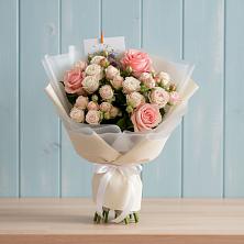 Букет цветов из:  Розы в Реутов