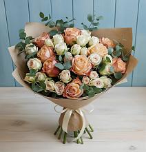 Букет цветов из:  Альстромерии и Розы в Реутов