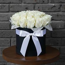 Цветочная композиция из Розы в шляпной коробке в Реутов